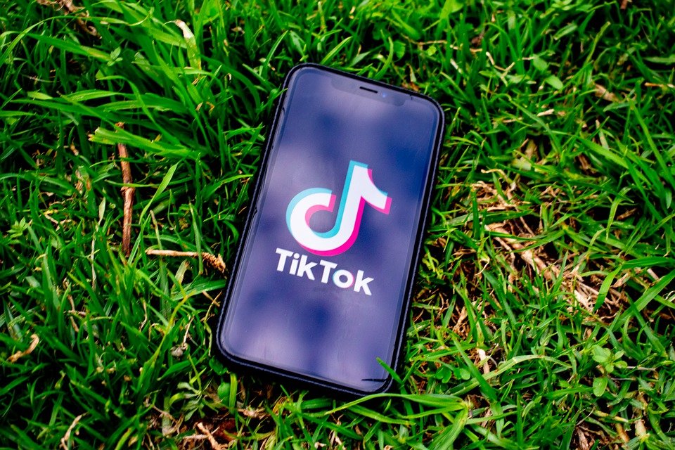 Lire la suite à propos de l’article Tik Tok : l’étoile montante de la communication